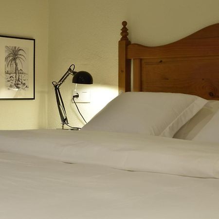 Hostal Can Maret Vilademuls Buitenkant foto