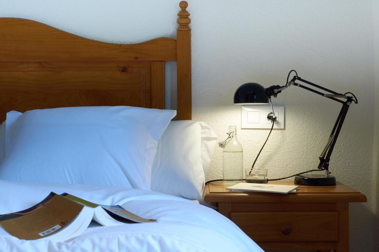 Hostal Can Maret Vilademuls Buitenkant foto